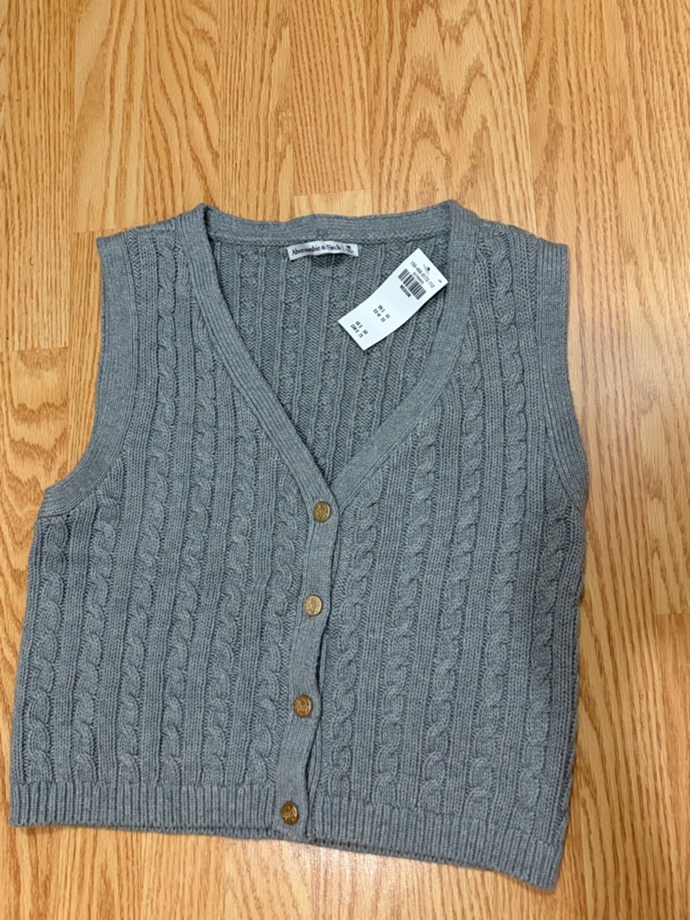 Abercrombie & Fitch Gray Cable-Knit V-Neck Sweater Vest